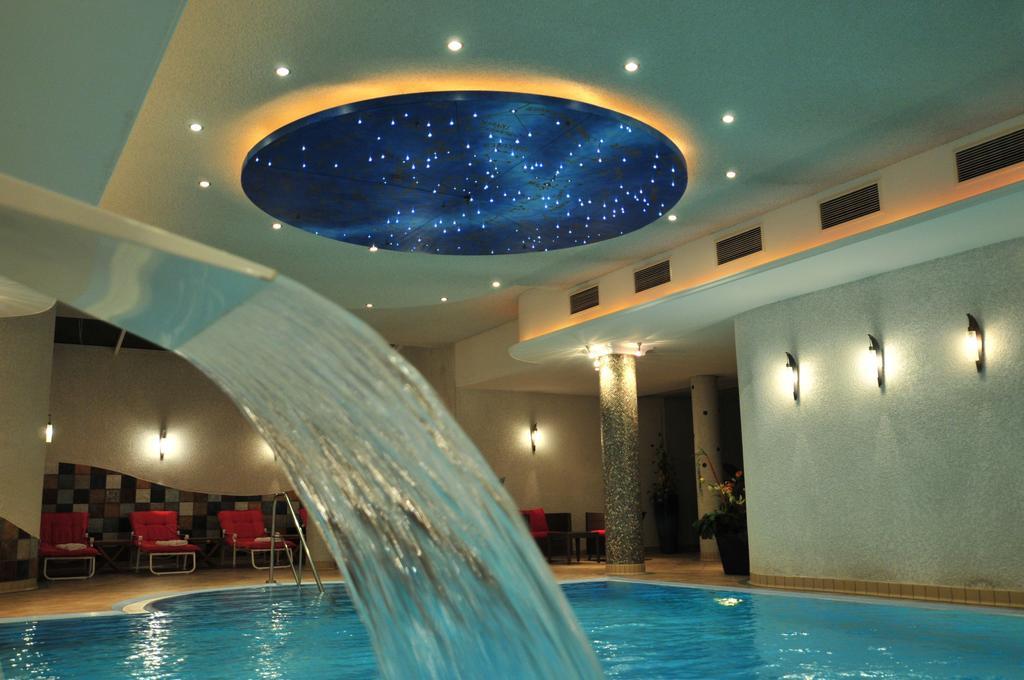 Hotel Waldkrug Delbrück Екстериор снимка