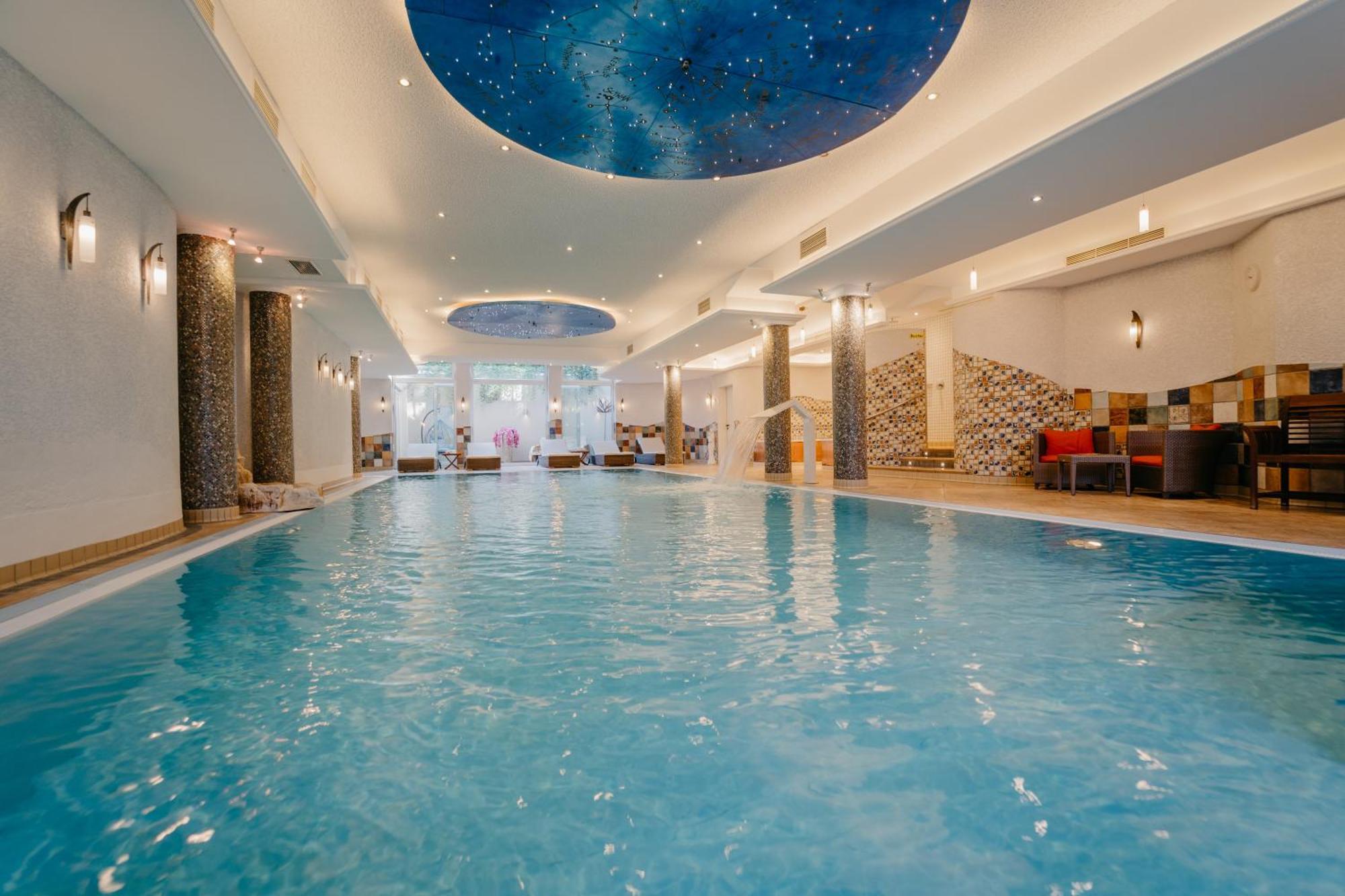 Hotel Waldkrug Delbrück Екстериор снимка